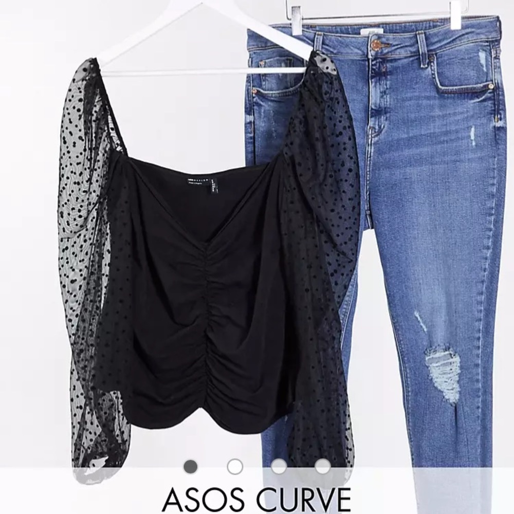 Ruched black mesh sleeve shirt. GORGEOUS